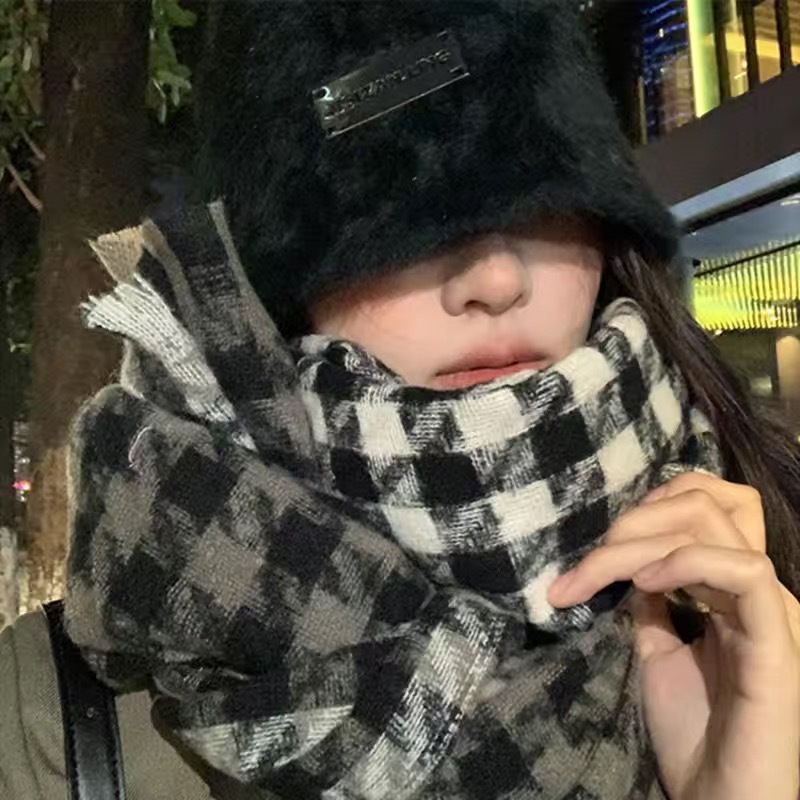 [흑백] 대비색 체크무늬 스카프