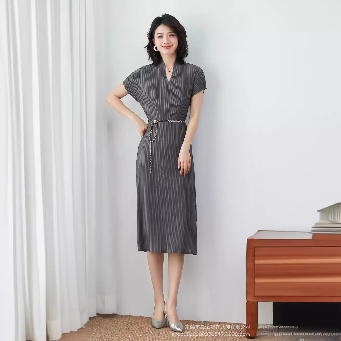 Summer fashionable solid color belt with a round collar