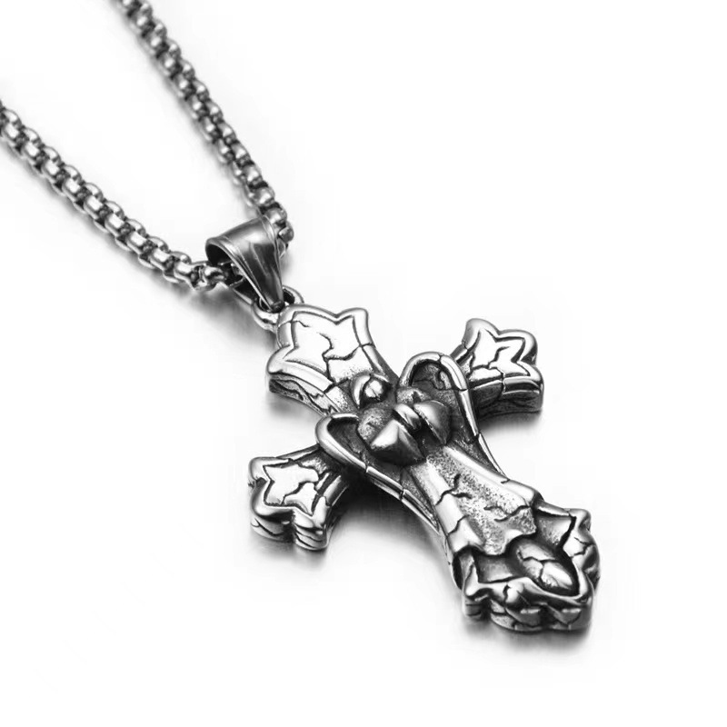 Cross-border retro cross stainless steel necklace men's fashion pendant titanium steel accessories personalized sweater chain wholesale