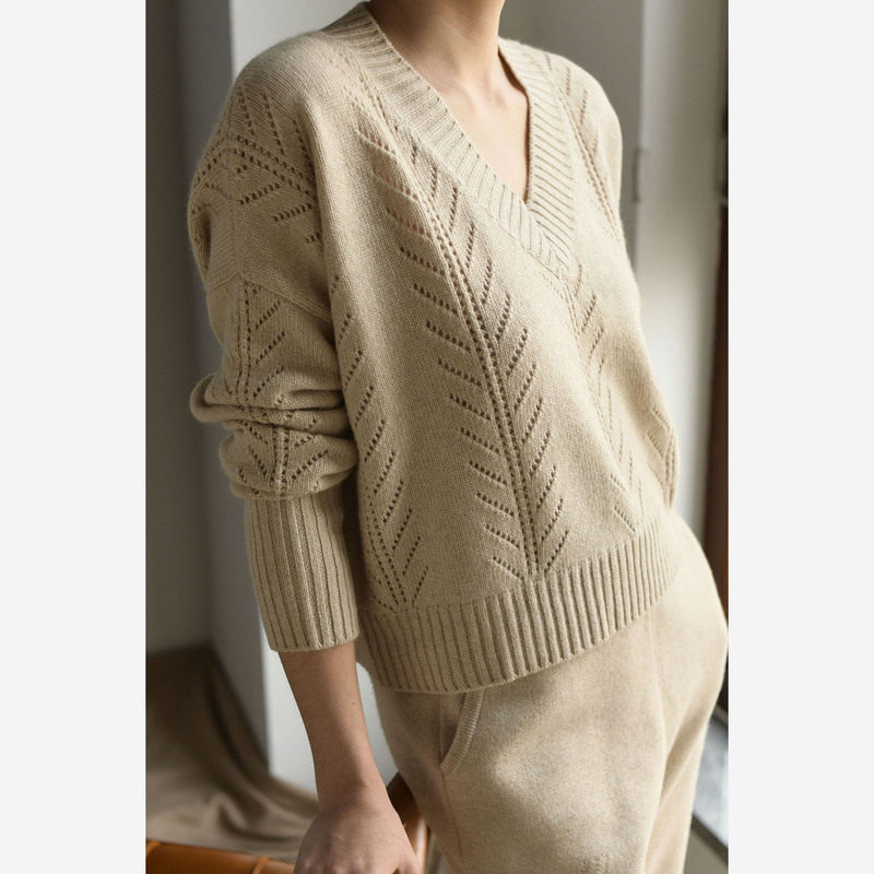 APC Cashmere 2023 Early Spring New Vintage Knitted Threaded Hollow Pullover Sweater Women's V-Neck Pure Cashmere Sweater