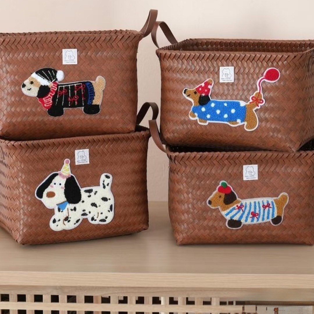 アメリカの汚いかごの洗濯桶の間食のおもちゃの雑物の赤い本の同項の取っ手は藤編みの服をまねてバスケットを収納します。