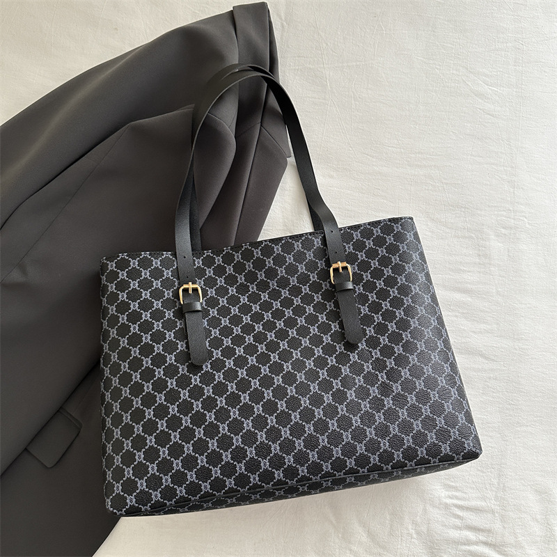 Bolso de moda simple de gran capacidad para mujeres 2024 nueva moda bolso de moda estilo clásico impresión extranjero bolso de hombro retro