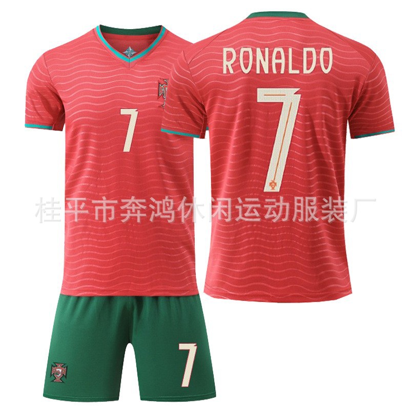 Portugal + 7 Ronaldo en casa