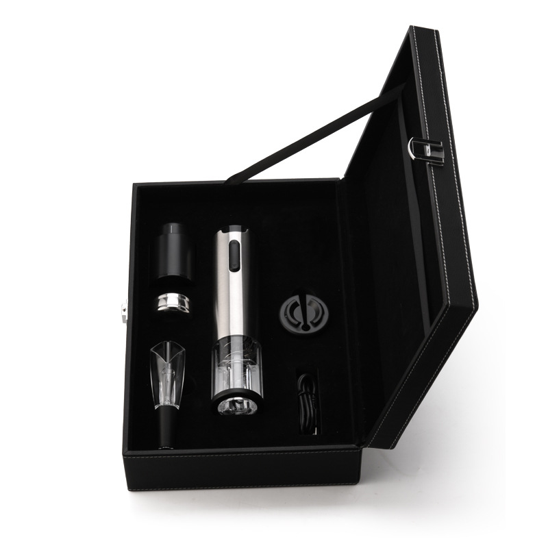 Pequeños electrodomésticos personalizados de fábrica caja de cuero de regalo de alta gama juego de vino destornillador eléctrico juego de abrebotellas de vino tinto cinco en uno