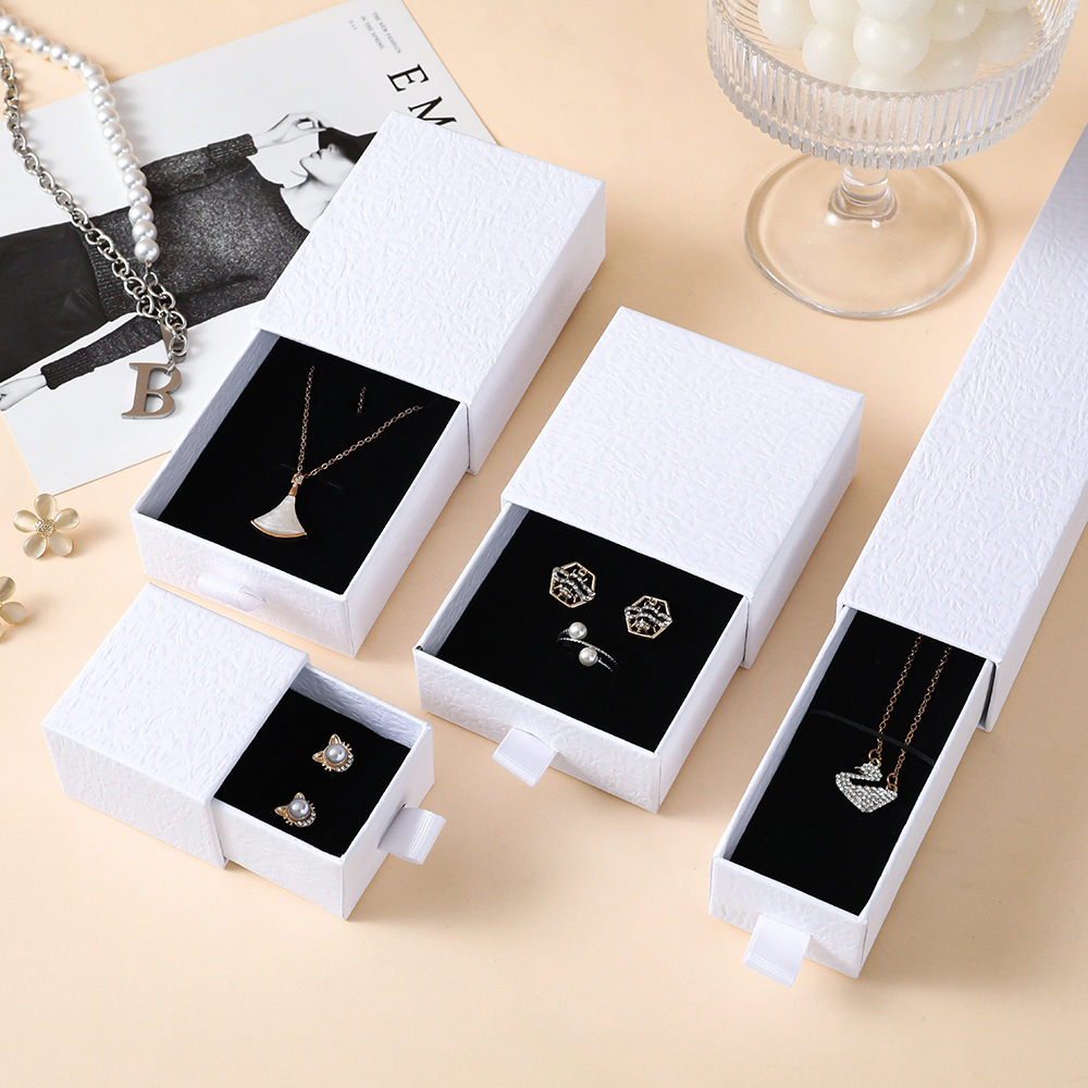 1 Pieza Papel Elegante Estilo Simple A Diario Color Sólido Bolsas Embalaje  Joyería Joyeros display picture 1