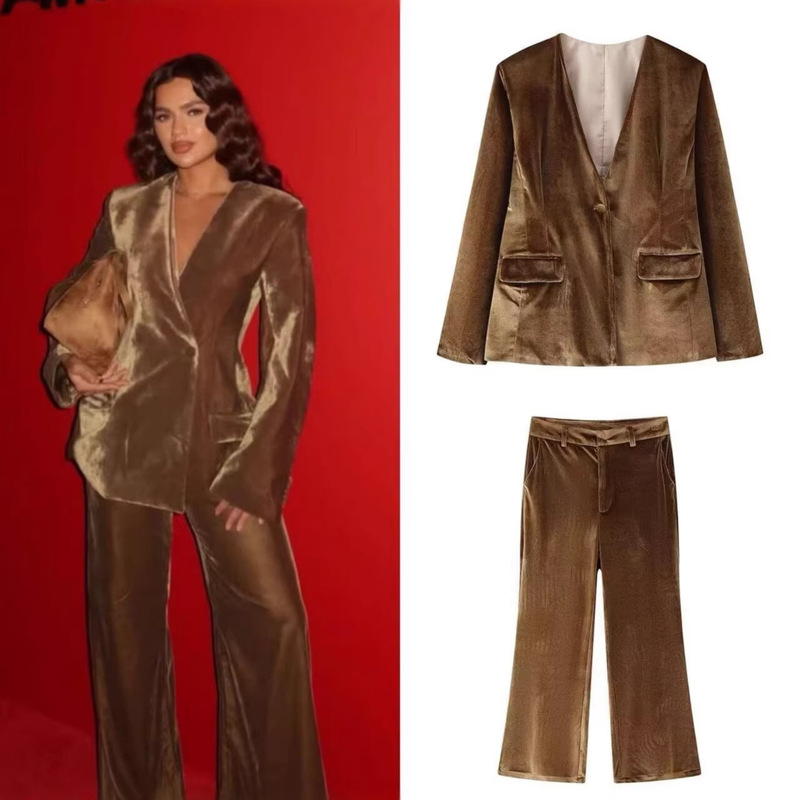 Foreign Trade Cross-Border Ready-Stock Women's Clothing 2026 Spring V-Neck Velvet Pocket-Decorated Blazer + Velvet Flared Long Pants Foreign Trade Cross-Border Ready-Stock Women's Clothing 2026 Spring V-Neck Velvet Pocket-Decorated Blazer + Velvet Flared Long Pants