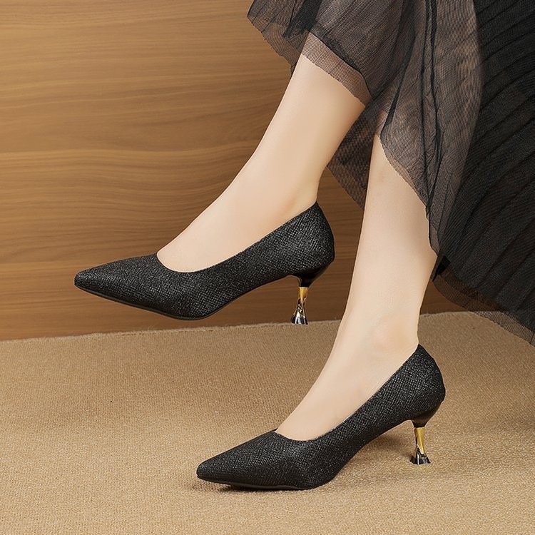 Temperamento francés zapatos de tacones altos mujeres primavera y verano 2025 nuevo tacones delgados sexy poco profundos zapatos profesionales universales