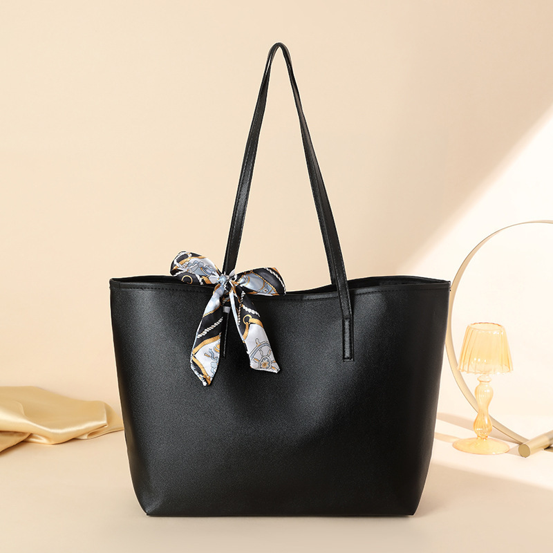 Bolsa de moda de comercio exterior simple y de gran capacidad 2024, nueva pañuelo de seda litchi decorado bolso de hombro de mujer de color sólido