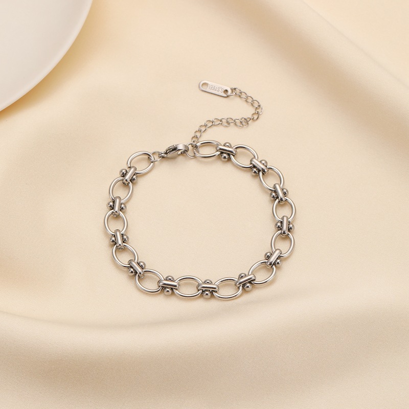 PVD Coated Stainless Steel Necklaces Geometric Titanium Steel Elegant Sweet Streetwear Waterproof Non Tarnish Jewelry Set display picture 10