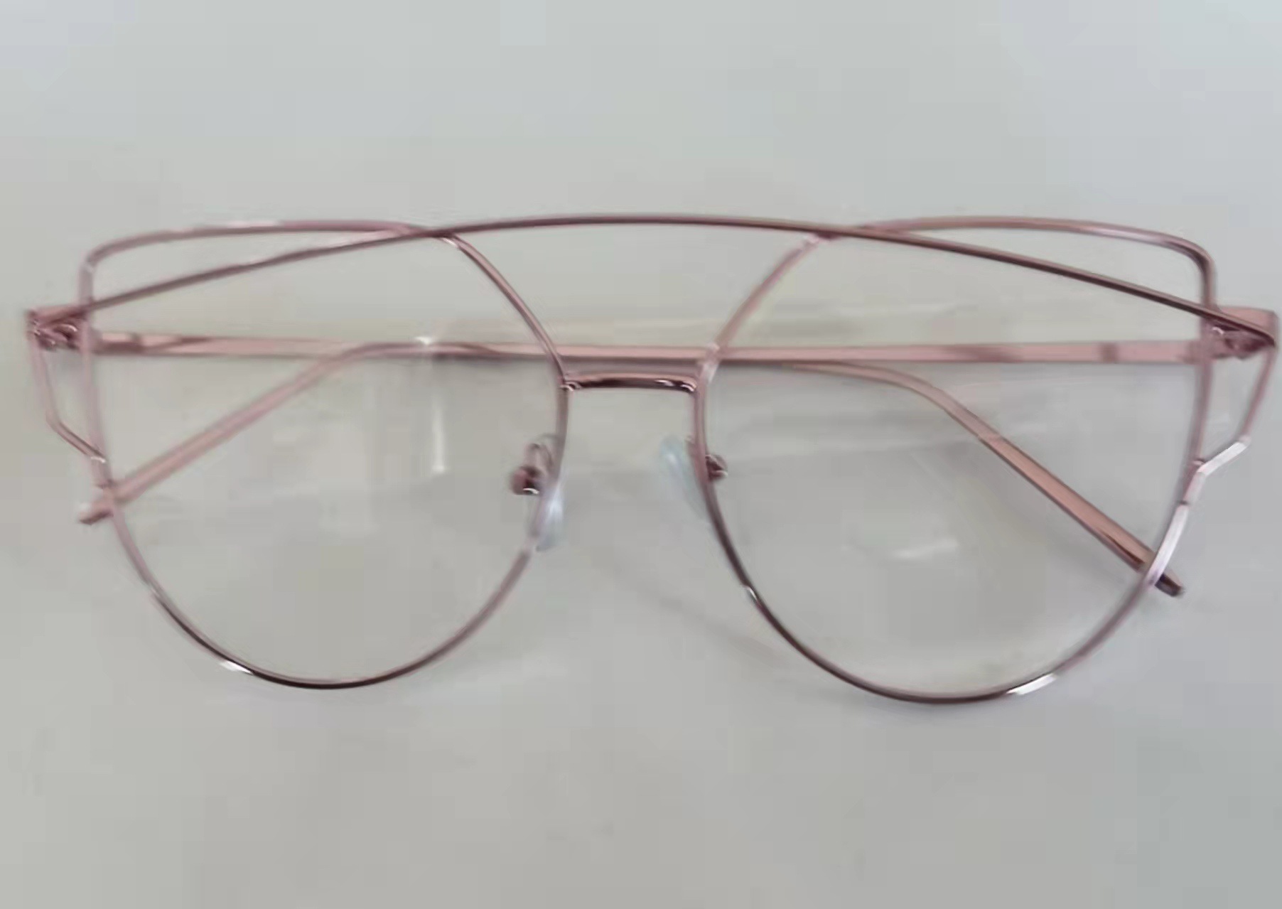 보라색 프레임 흰색 필름