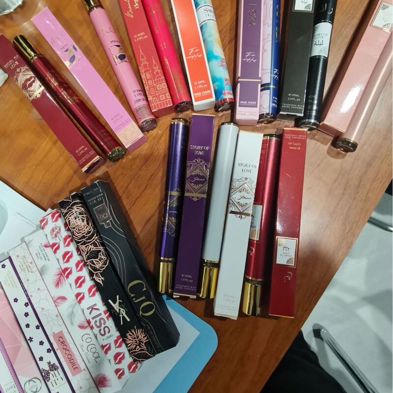 Pocket Perfume for Men and Women, 35ml Glass Tube Perfume, Gift Item, Hot-Selling Cross-Border Export, Direct Shipment from Middle East and Europe Pocket Perfume for Men and Women, 35ml Glass Tube Perfume, Gift Item, Hot-Selling Cross-Border Export, Direct Shipment from Middle East and Europe