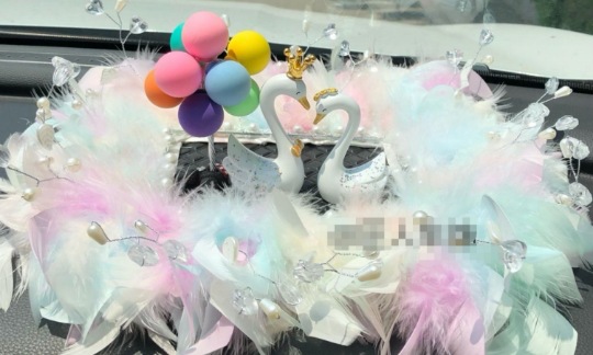 Decoraciones de automóviles Camellia creativa nueva consola central de verano joyas de automóviles chicas decoración de plástico
