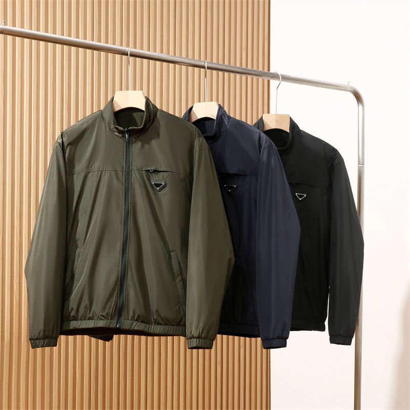 Cross-border wholesale of lightweight, luxurious-style reversible fleece-lined jackets for autumn and winter, offering windproof and warm protection, in a classic, sophisticated style for men, featuring a stand-up collar