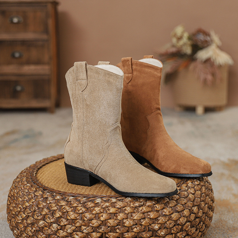 内增高粗跟V口小短靴女2025春秋新款方头复古舒适瘦瘦靴春秋单靴