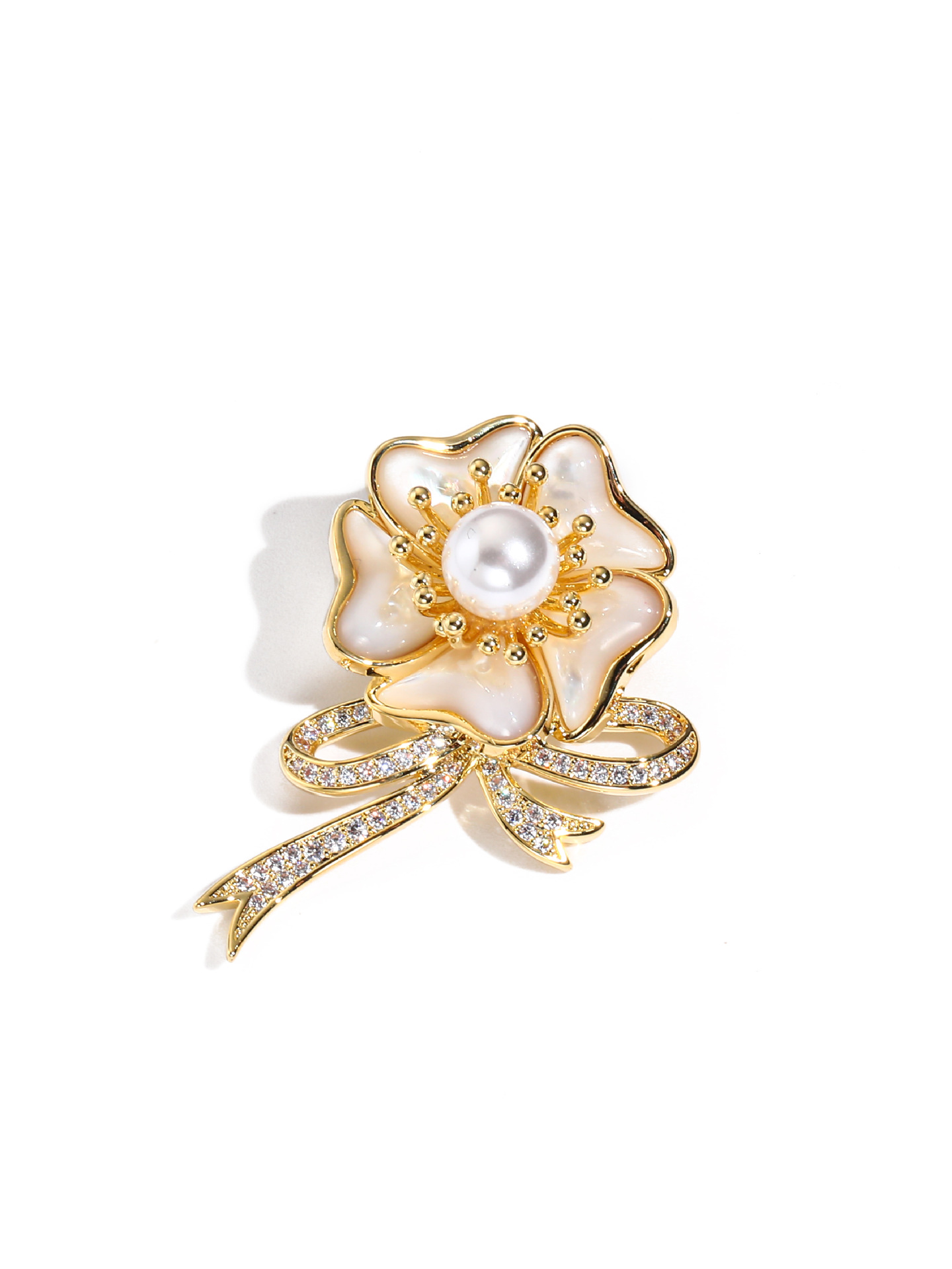 Elegant Flower Copper Women's Brooches display picture 3