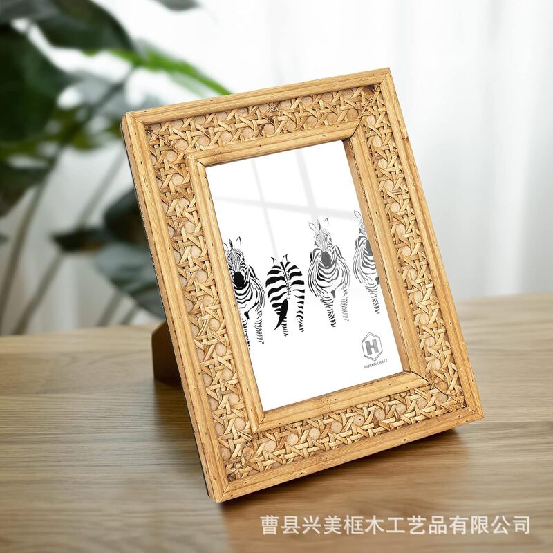 Solid Wood Natural Color Inlaid Rattan Photo Frame Display Stand, Fashionable and Innovative Model Room Display Stand