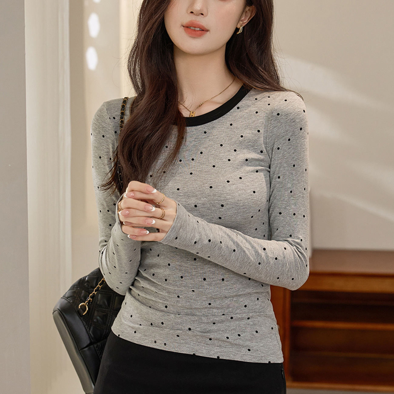 #质做高品# 减龄俏皮波点T恤女长袖2025秋装新品撞色修身打底衫