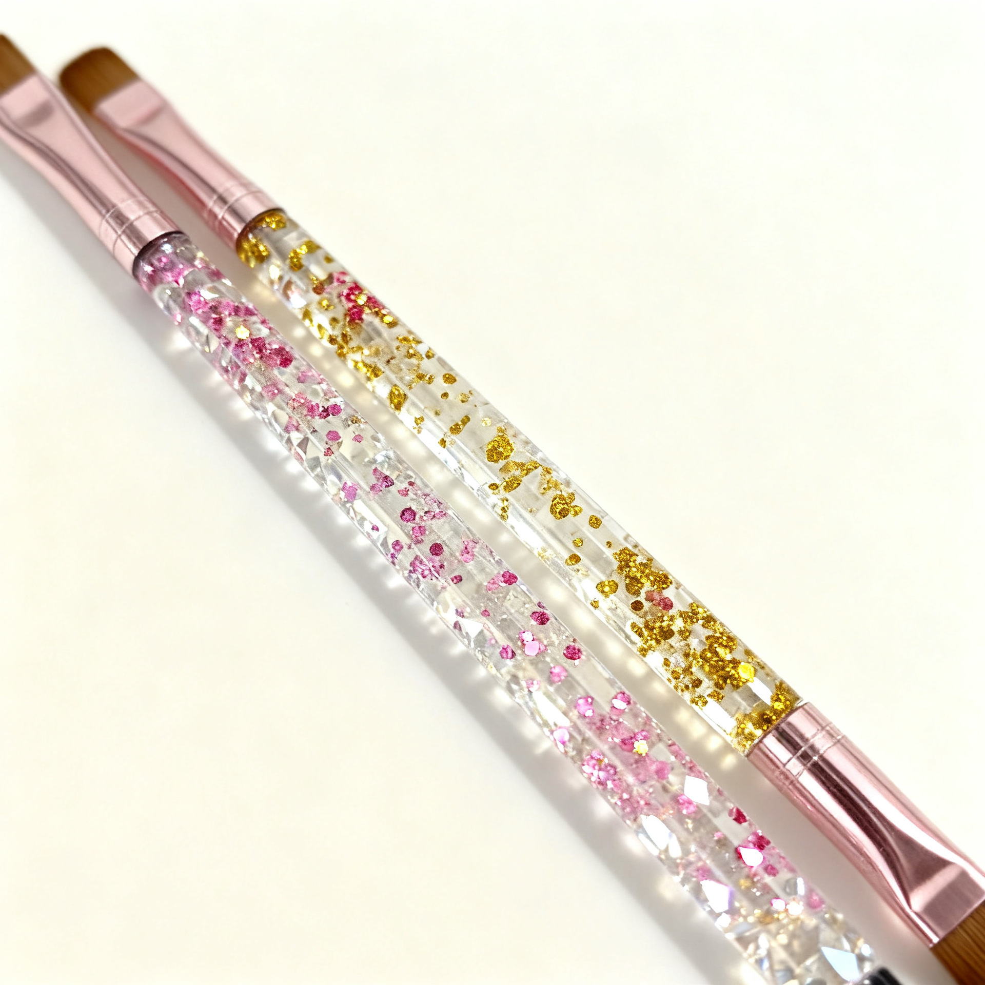 Glitter Transparent Handle Double-Ended Eyebrow Brush Angled Eyebrow Powder Brush Spiral Eyebrow Comb 2-in-1 Makeup Tool Manufacturer