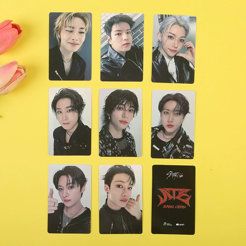 Картка малого размера (STRAY KIDS) ATE World Tour Seoul Collection, 5.4×8.6 см, коллекционные варианты