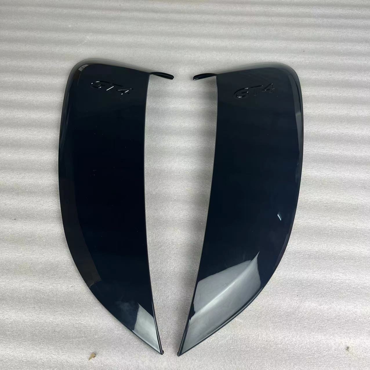 Suitable for Porsche 718 carbon fiber rear leaf air outlet 982 bright black GT4 air outlet CayMan side air outlet