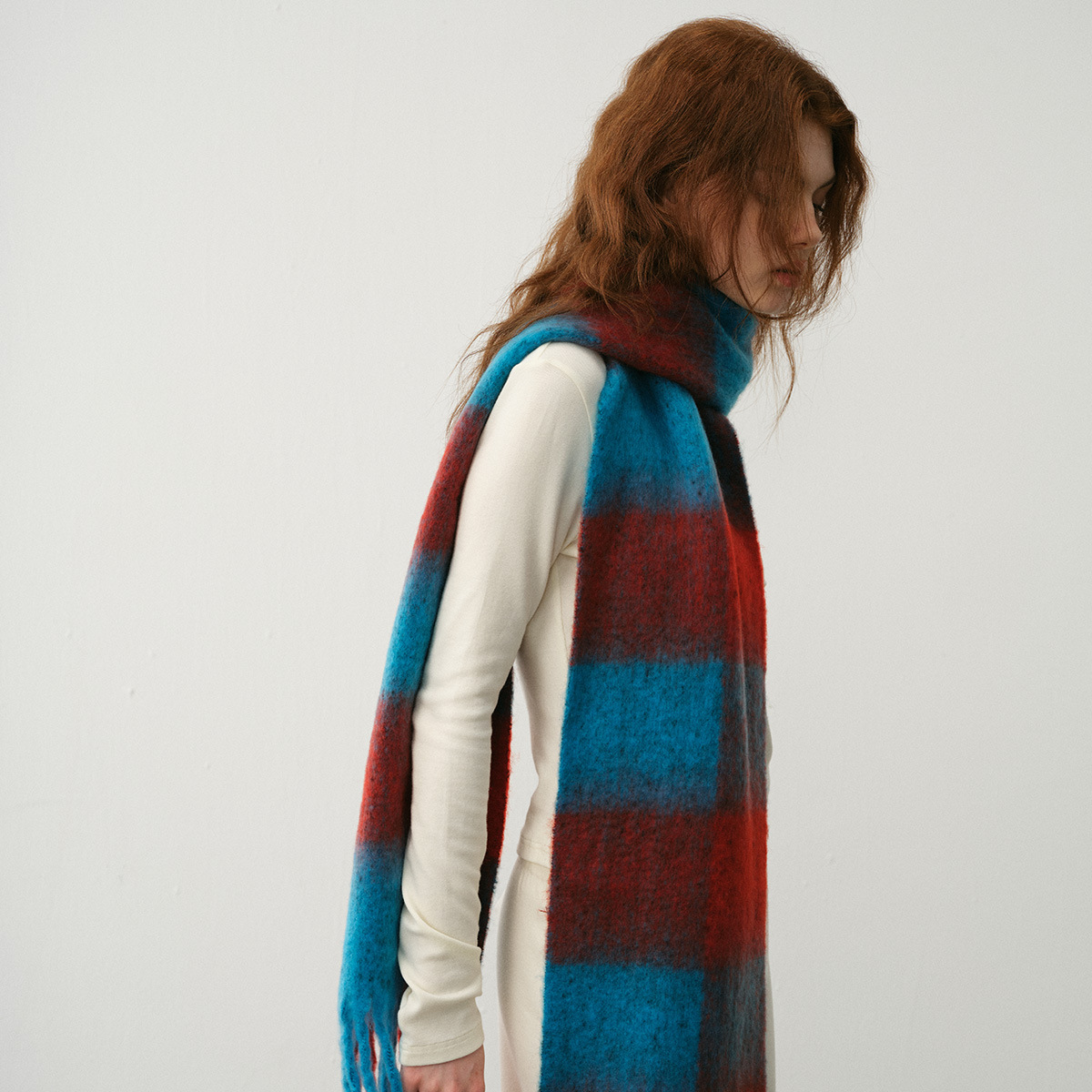 Designer's niche extended fringe scarf checkerboard checkerboard cashmere scarf women's winter ambience scarf_voghion.com