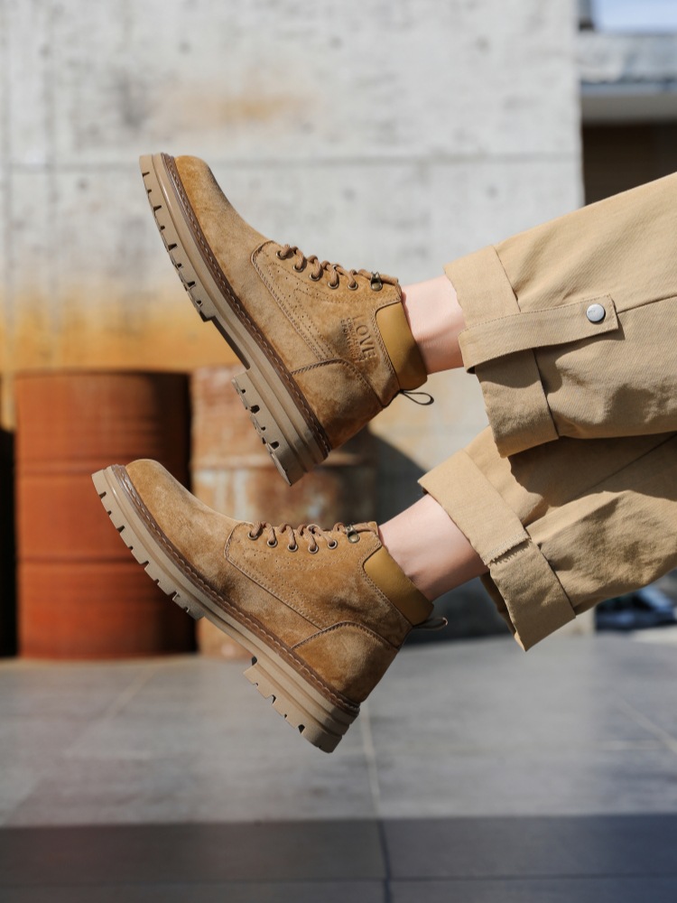 Primavera estate inverno grandi stivali bassi in stile britannico scarpe da lavoro da uomo stivali gialli grandi retrò_voghion.com