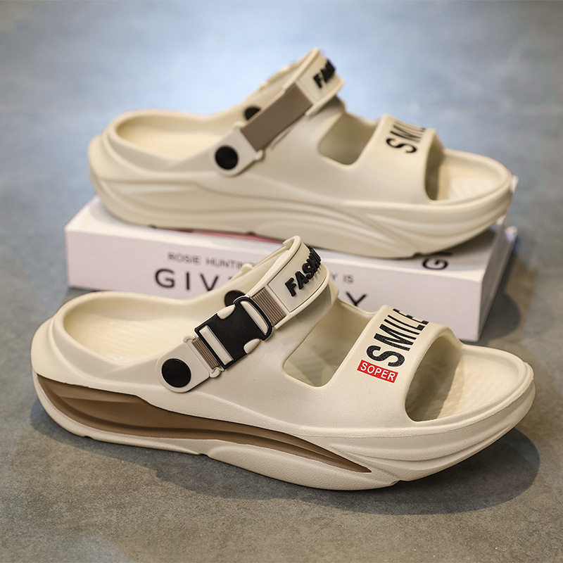 Sandalias para estudiantes masculinos y femeninos que usan al aire libre en verano