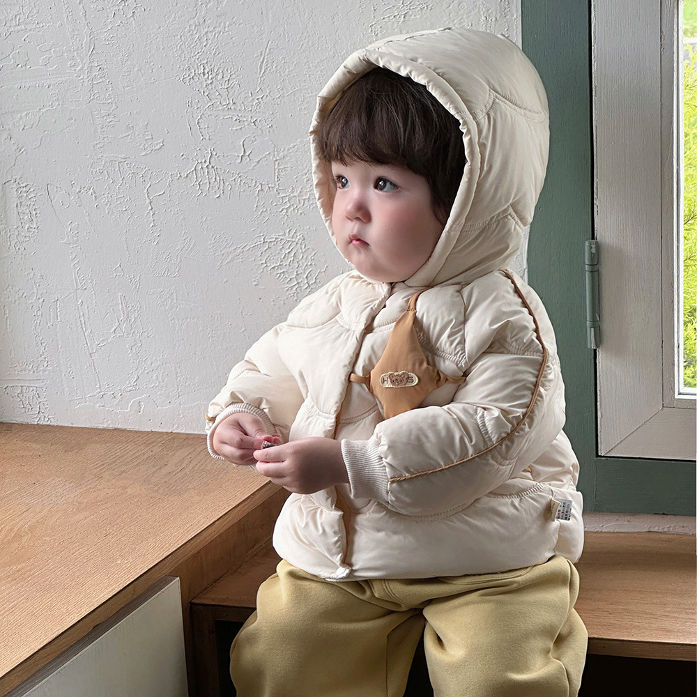 2024 nuevo bebé de invierno, estilo occidental, cálido, cómodo y grueso, lindo abrigo de bebé, abrigo de algodón grueso, ropa exterior