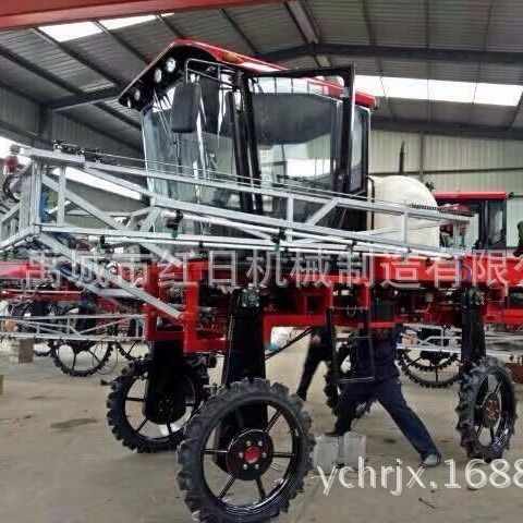 新疆喷药机   自走式喷药机   四轮驱动四轮转向喷雾器