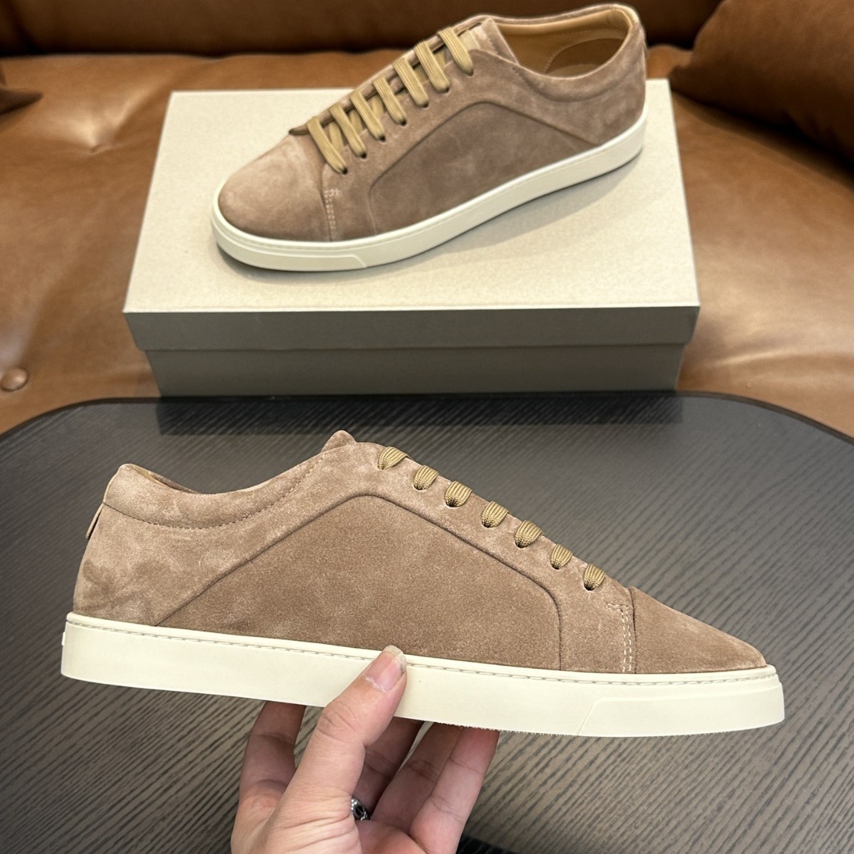 Estación europea de nuevos zapatos de moda de hombre, cordones de cuero, zapatos casuales simples para hombres, etiqueta AM personalizada