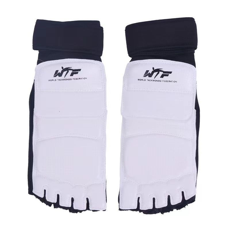 Thickened half-finger boxing gloves, taekwondo hand and foot protectors, Sanda boxing fitness gloves and foot covers, taekwondo protective gear