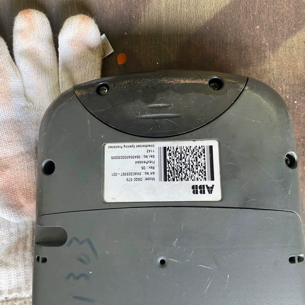 Ремонт и обслуживание платы связи ABB Robot Teaching Pendant DSQC679 3HAC028357-001