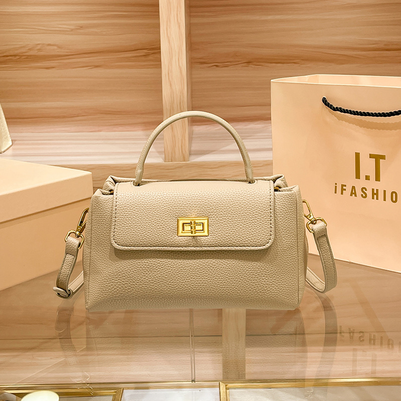 Versatile Women's Shoulder Handbag With Texture Fashion Design_voghion.com