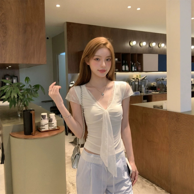 White V-Neck Lace Patchwork Short-Sleeve T-Shirt for Women, Summer Slim-Fit Unique and Beautiful Top White V-Neck Lace Patchwork Short-Sleeve T-Shirt for Women, Summer Slim-Fit Unique and Beautiful Top
