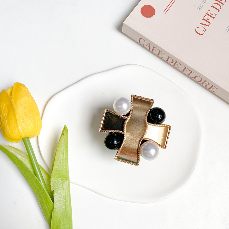 Bolsa de aire para teléfono móvil de metal con parche posterior de perla estilo Instagram, elástica y estable, hebilla de anillo de dedo portátil_voghion.com