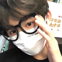 Stylish Black-Rimmed Round Glasses: The Perfect Makeup-Free Look—A Trendy Ins-Style Myopia Frame That Flatters Big Faces and Creates a Slimming Effect for Both Women and Men in Korean Fashion.