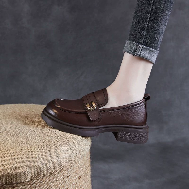 Модные женские балетки 2025, новые весенне-осенние черные ретро-лоферы в британском стиле, женская обувь с мягкой подошвой, однотонные кожаные туфли.