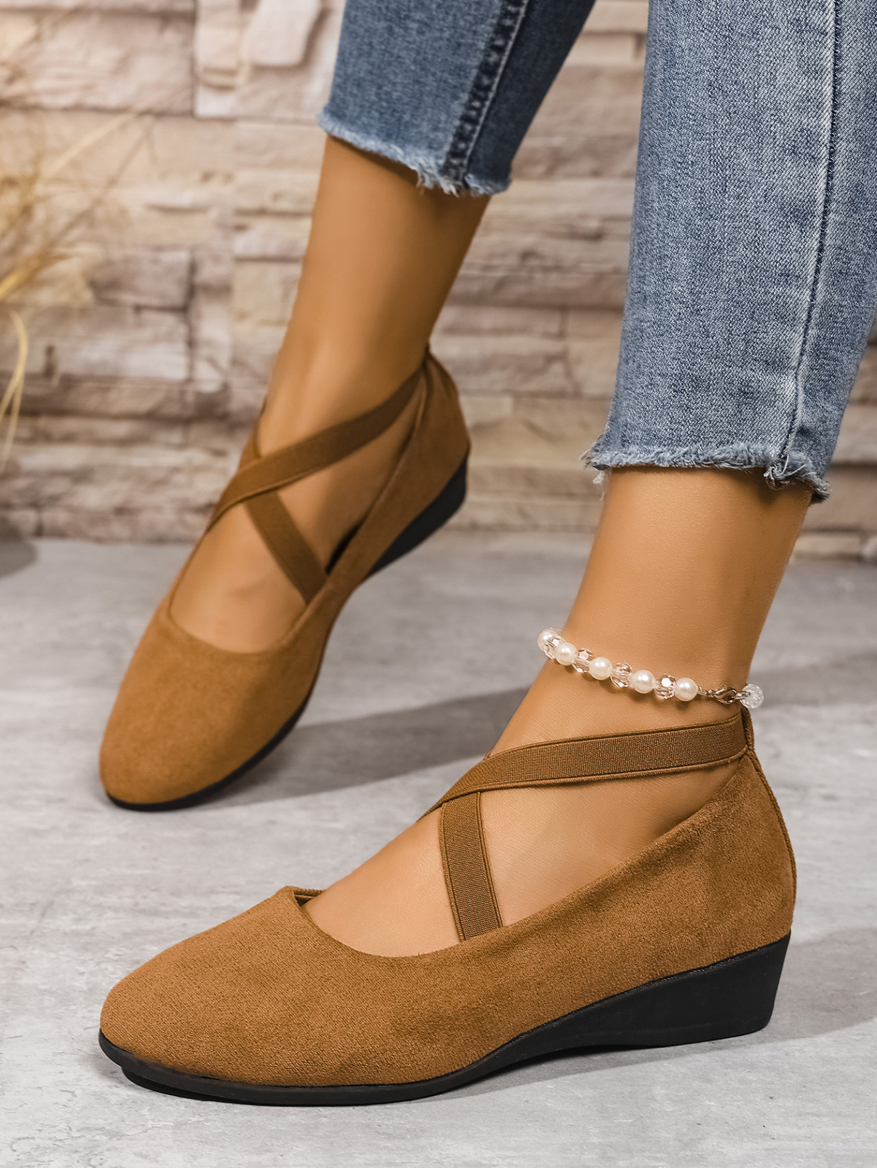 Chaussures compensées en daim pour femme avec bande élastique_voghion.com