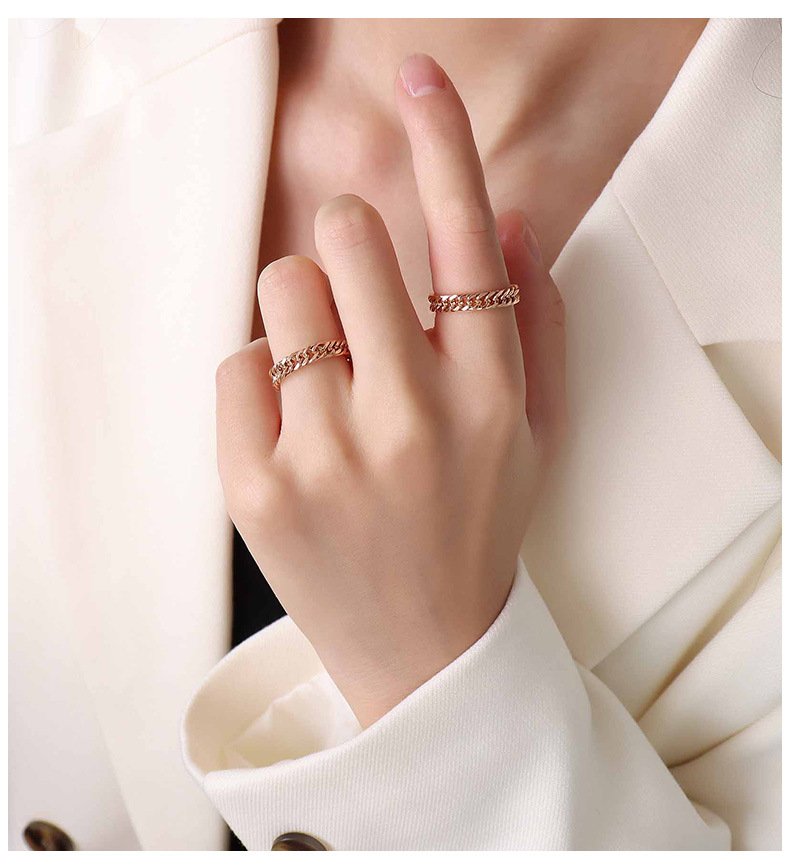 European And American Simple Chain Ring Rose Gold Ring Titanium Steel Jewelry display picture 3