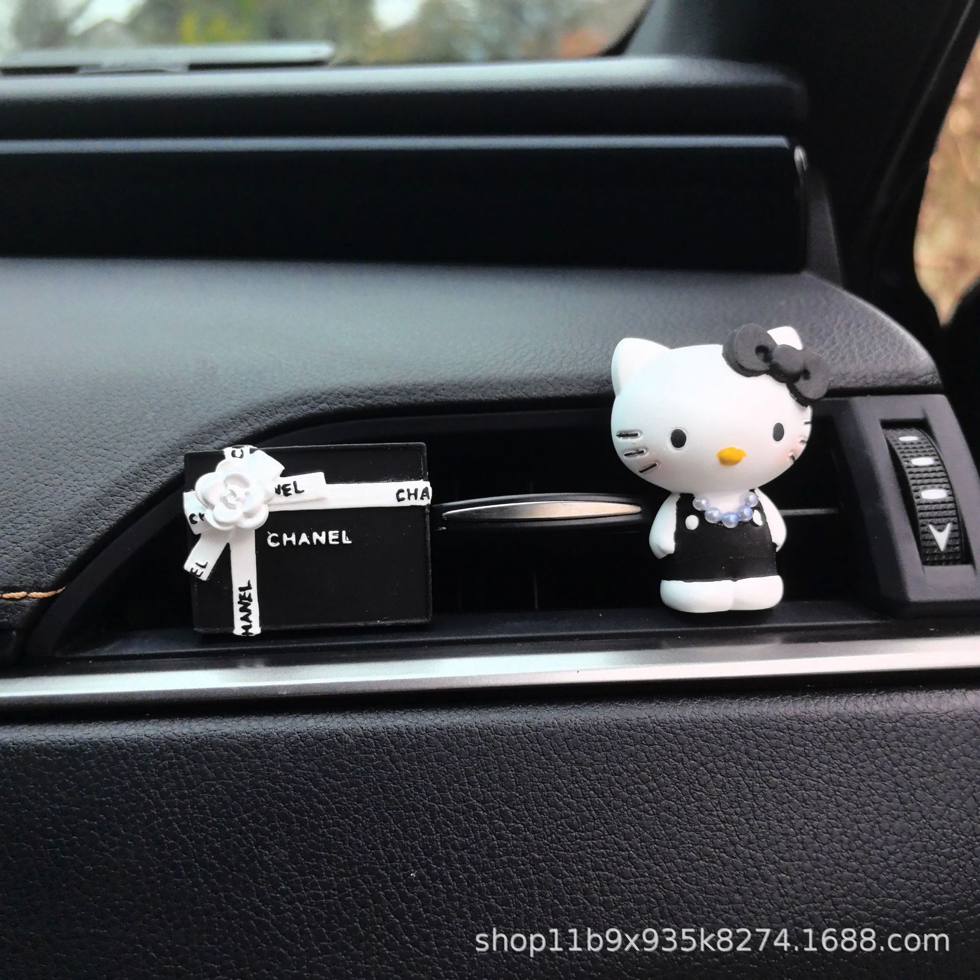Car Air Freshener Gypsum Car Ornaments Cartoon Perfume Interior Wholesale Cross-Border Export