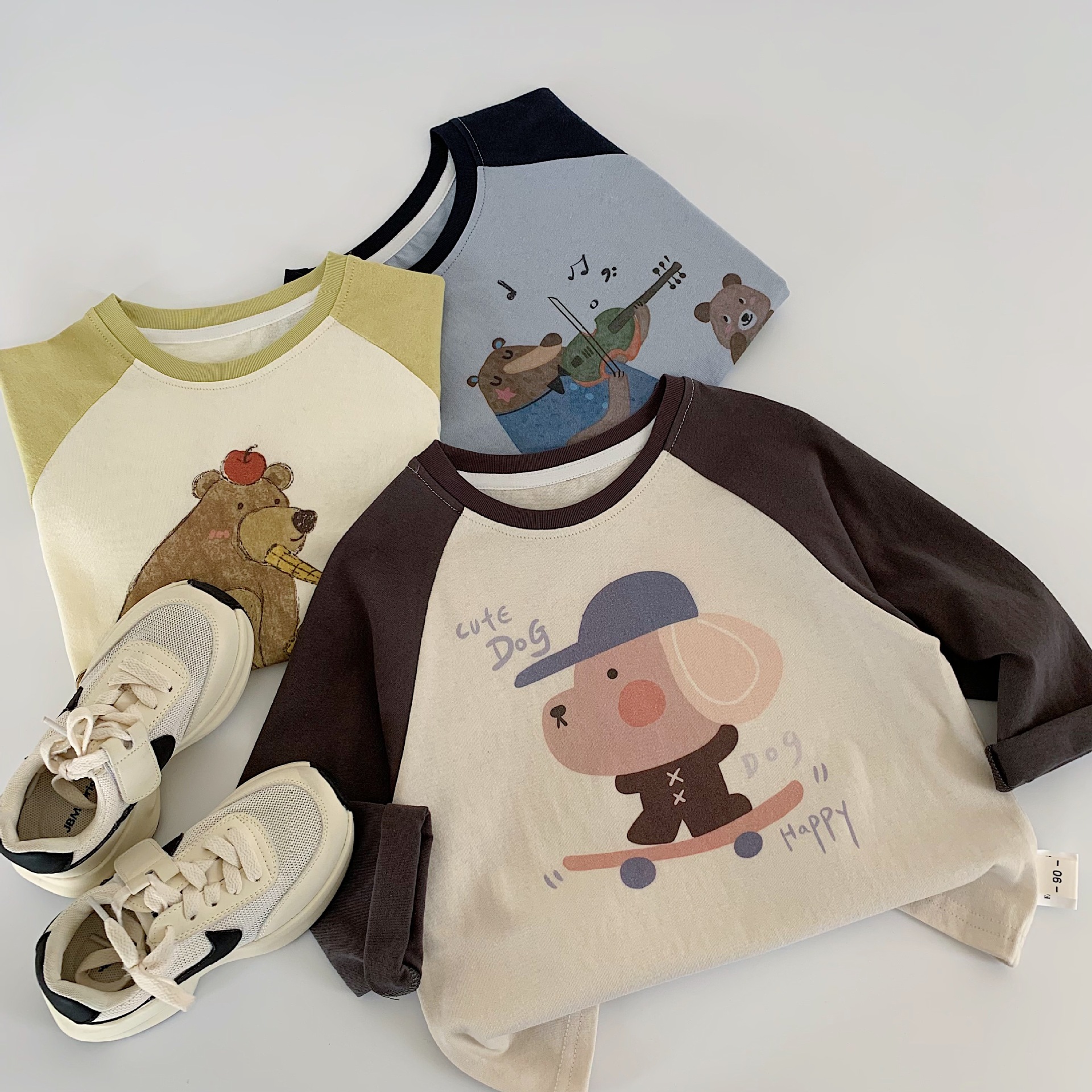 Camiseta para niños Maibao 2025 otoño niños y niñas lindo dibujos animados manga larga cuello redondo top nuevo niño pequeño y mediano todo fósforo t