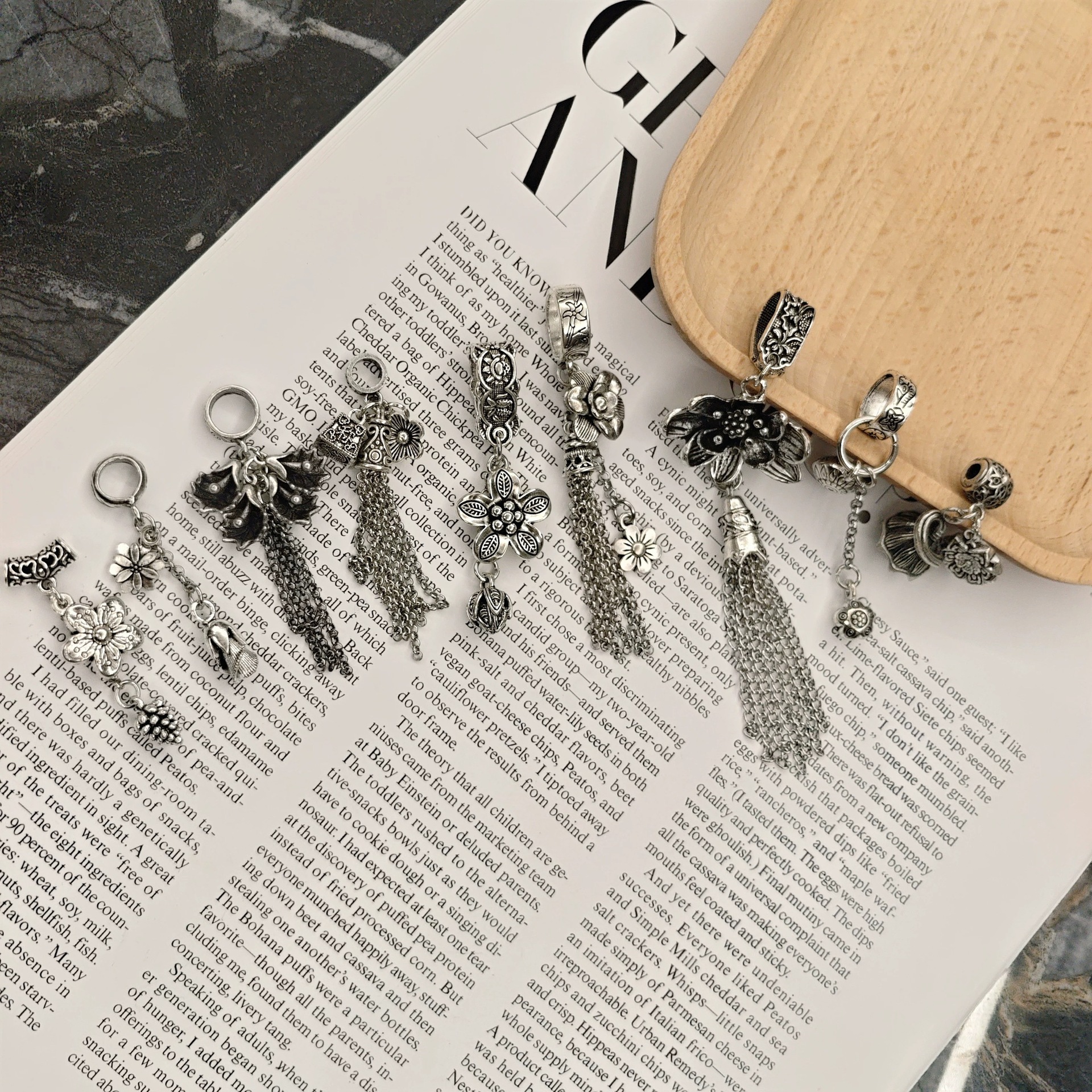 Vintage distressed alloy flower tassel pendant bead DIY crystal bracelet accessory pendant handmade accessory