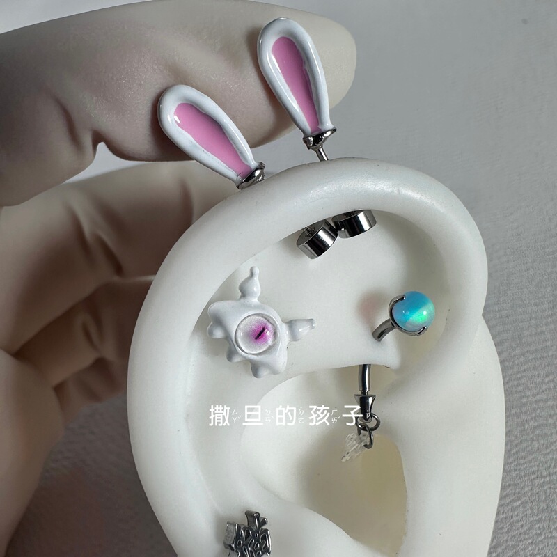 うさぎソースピアス、耳骨ピアス、甘くてクールなうさぎ耳ピアス、耳骨ピアス、エルフ耳|undefined