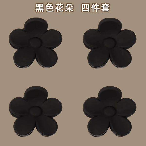 56# black flowers 4 pcs