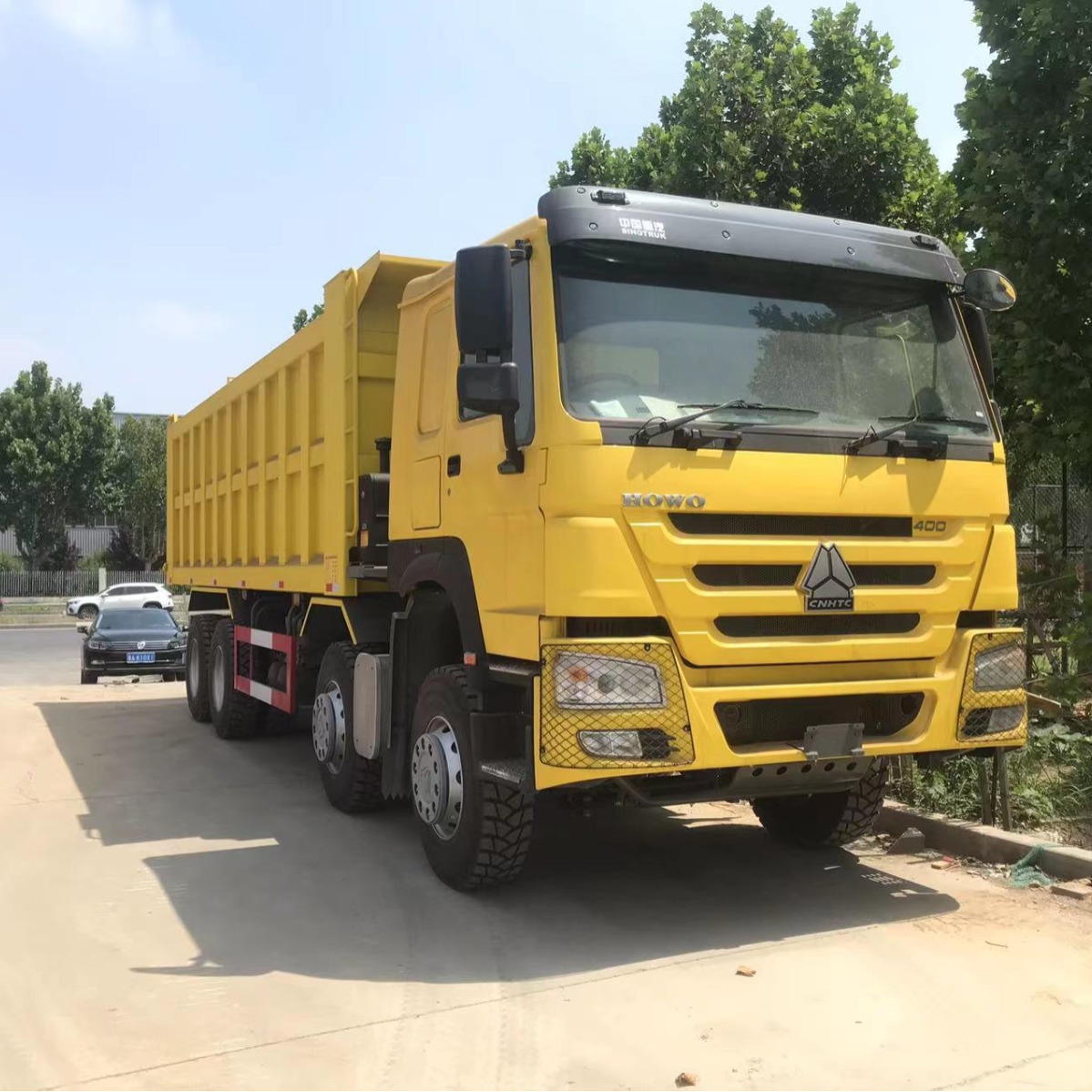 现货出口豪沃自卸工程货车8*4渣土运输车翻斗车及配件18953179826