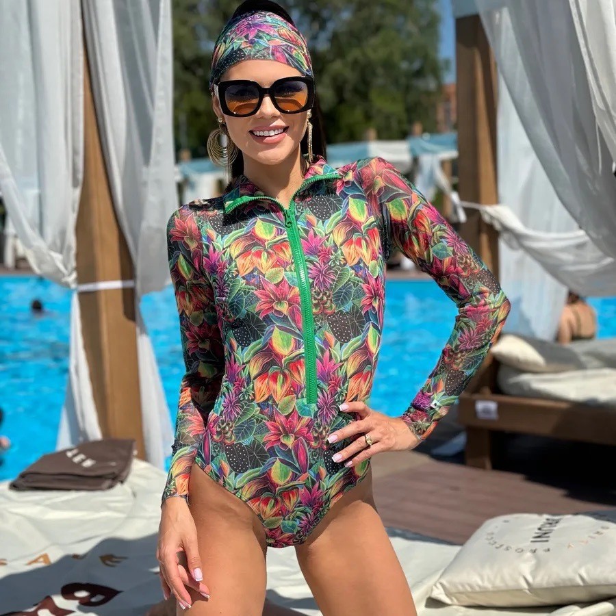UPF ruso protector solar traje de baño femenino купальник bikini de una pieza europeo y americano dos piezas