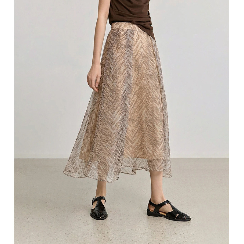 Elegant long fashionable retro summer long skirt