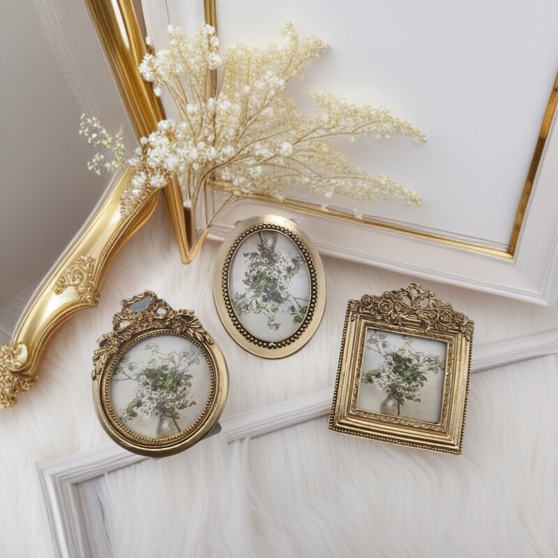 French-Style Vintage Resin Photo Frame with Carved Designs for Tabletop or Wall Hanging, Wholesale from Manufacturer, Suitable for Bedroom Headboard or Sofa French-Style Vintage Resin Photo Frame with Carved Designs for Tabletop or Wall Hanging, Wholesale from Manufacturer, Suitable for Bedroom Headboard or Sofa