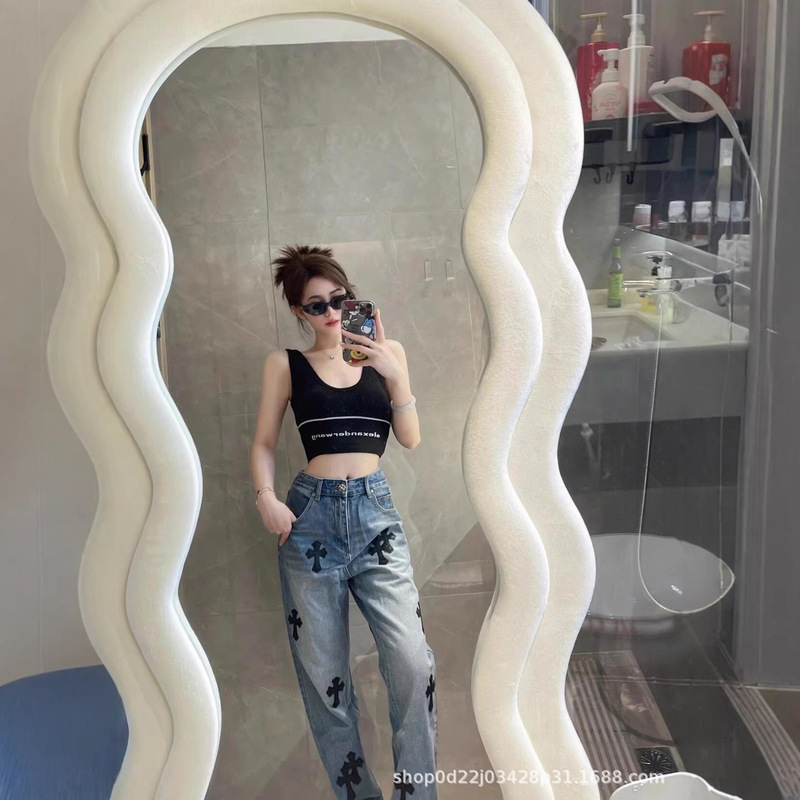 High-End Version of Ch Brand 26 Early Spring New Cross Logo Distressed Jeans, Casual Light Luxury Versatile Style for Both Men and Women High-End Version of Ch Brand 26 Early Spring New Cross Logo Distressed Jeans, Casual Light Luxury Versatile Style for Both Men and Women