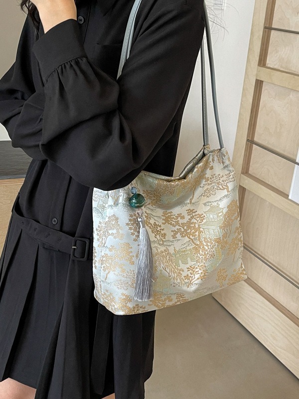 中国風大容量バッグ レディース 夏 2025年新作 繊細な刺繍入り カジュアル 通勤 トートバッグ 新中式 ショルダーバッグ|undefined